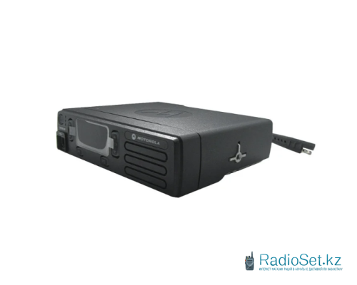 Автомобильная радиостанция Motorola DM1400 (25 w)